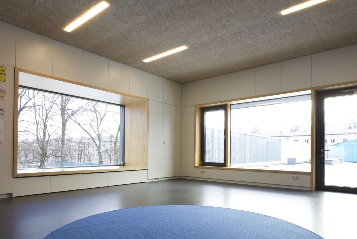 Hubdach für eine Schule in München